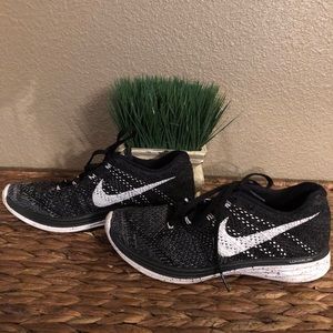 Cute Nike Lunarlon Ladies size 7